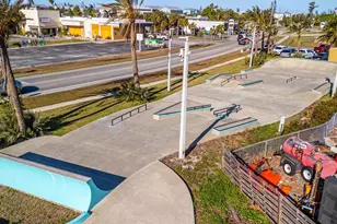 23 Seaside Ct, Holmes Beach, FL 34217 - Photo 31