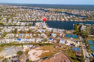 23 Seaside Ct, Holmes Beach, FL 34217 - Photo 7