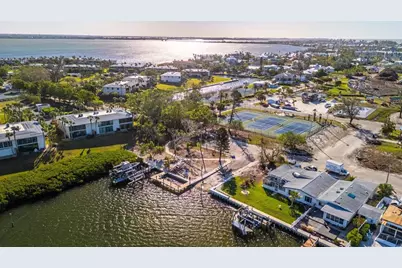 23 Seaside Court, Holmes Beach, FL 34217 - Photo 25