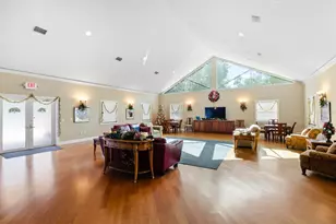 5209 Manorwood Dr, Sarasota, FL 34235 - Photo 39