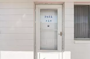 5902 Garden Ln, Bradenton, FL 34207 - Photo 3