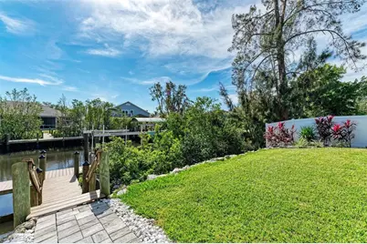 901 30th Court E, Bradenton, FL 34208 - Photo 57