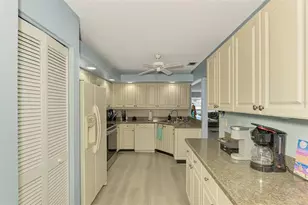 5761 Avista Dr, Sarasota, FL 34243 - Photo 33