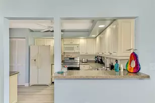 5761 Avista Dr, Sarasota, FL 34243 - Photo 23