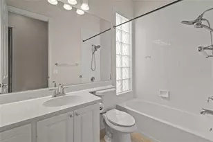 5762 Benevento Dr, Sarasota, FL 34238 - Photo 21