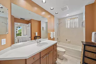 6482 Water Crest Way, Lakewood Ranch, FL 34202 - Photo 13