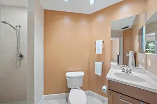 6482 Water Crest Way, Lakewood Ranch, FL 34202 - Photo 35