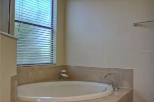 6627 Candlestick Dr, Bradenton, FL 34212 - Photo 19