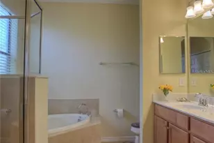 6627 Candlestick Dr, Bradenton, FL 34212 - Photo 17