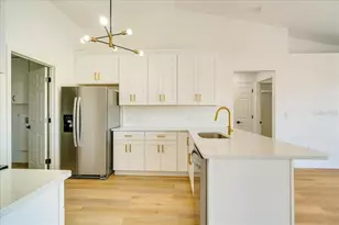 527 Rotonda Cir, Rotonda West, FL 33947 - Photo 7