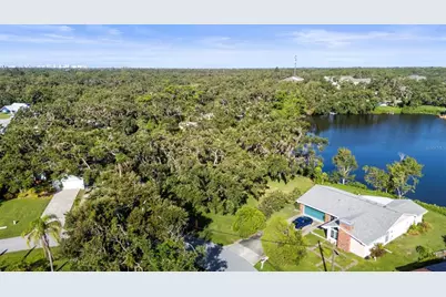 5405 San Juan Drive, Sarasota, FL 34235 - Photo 3