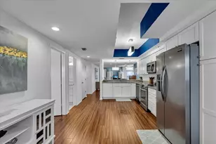 5621 Gulf of Mexico Dr, Longboat Key, FL 34228 - Photo 3