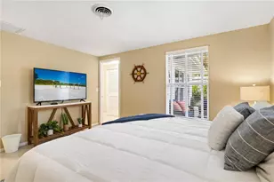 2365 Bay St, Sarasota, FL 34237 - Photo 33