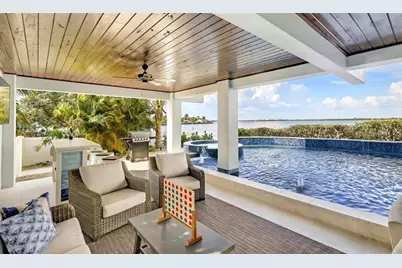 2516 Avenue A, Bradenton Beach, FL 34217 - Photo 11