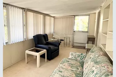 103 Oakwood Boulevard, Sarasota, FL 34237 - Photo 21