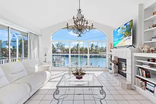 508 Siesta Dr, Sarasota, FL 34242 - Photo 17