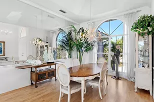 508 Siesta Dr, Sarasota, FL 34242 - Photo 9