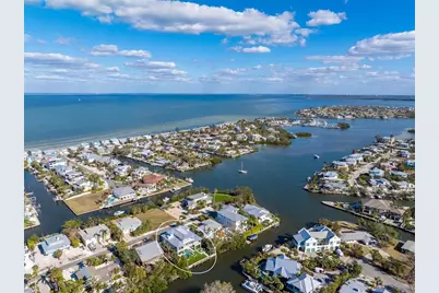 329 Tarpon Street, Anna Maria, FL 34216 - Photo 3