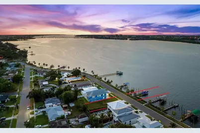 1910 Riverside Drive E, Bradenton, FL 34208 - Photo 1