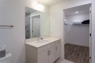 1709 N Tamiami Trl, Sarasota, FL 34234 - Photo 19