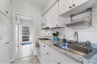 1901 Hyde Park Street #C, Sarasota, FL 34239 - Photo 15