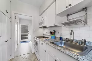 1901 Hyde Park St, Sarasota, FL 34239 - Photo 15