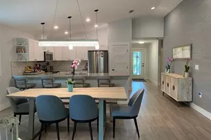 2933 Maiden Ln, Sarasota, FL 34231 - Photo 3