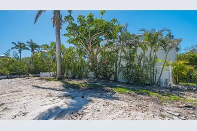 592 Juan Anasco Drive, Longboat Key, FL 34228 - Photo 13