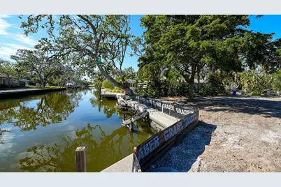 660 Longview Drive, Longboat Key, FL 34228 - Photo 9