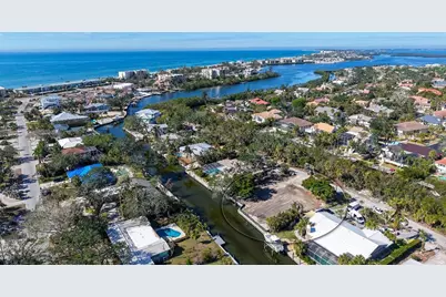 660 Longview Drive, Longboat Key, FL 34228 - Photo 19