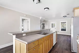 2724 Ashton Rd, Sarasota, FL 34231 - Photo 9