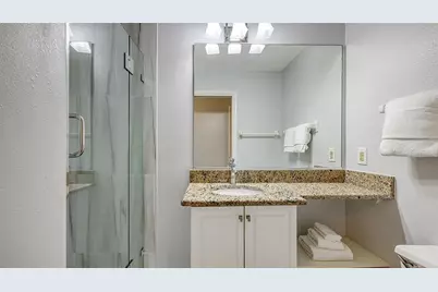 4621 Gulf Of Mexico Drive #16B, Longboat Key, FL 34228 - Photo 23