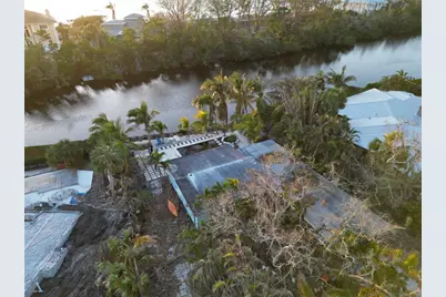 8534 Heron Lagoon Circle, Sarasota, FL 34242 - Photo 3