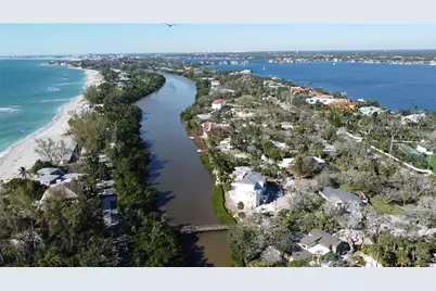 8534 Heron Lagoon Circle, Sarasota, FL 34242 - Photo 3