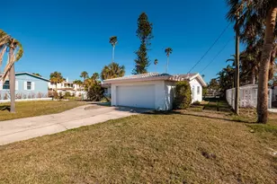 15815 Redington Dr, Redington Beach, FL 33708 - Photo 19