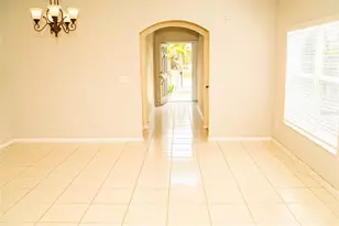 731 Cristelle Jean Dr, Ruskin, FL 33570 - Photo 11