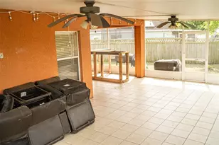 731 Cristelle Jean Dr, Ruskin, FL 33570 - Photo 17