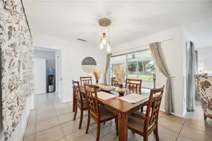 530 St Andrews Dr, Sarasota, FL 34243 - Photo 9
