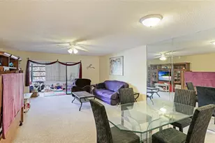 527 Spring Lakes Blvd, Bradenton, FL 34210 - Photo 7