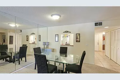 527 Spring Lakes Boulevard, Bradenton, FL 34210 - Photo 7