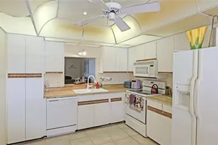 527 Spring Lakes Blvd, Bradenton, FL 34210 - Photo 5