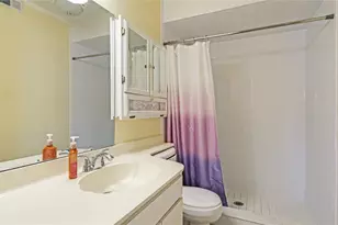 527 Spring Lakes Blvd, Bradenton, FL 34210 - Photo 21