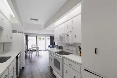 1127 De Leo Drive, Sarasota, FL 34243 - Photo 11