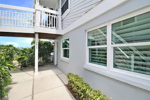 1335 Siesta Bayside Dr, Sarasota, FL 34242 - Photo 3