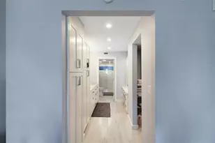 1335 Siesta Bayside Dr, Sarasota, FL 34242 - Photo 31