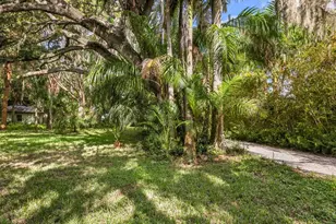 3301 Bay Shore Rd, Sarasota, FL 34234 - Photo 13