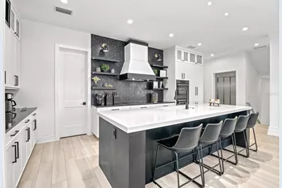 129 McKinley Drive, Sarasota, FL 34236 - Photo 5