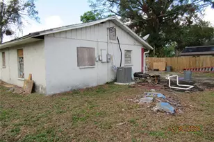 1814 6th Ave E, Bradenton, FL 34208 - Photo 3