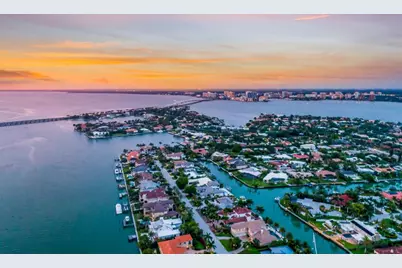 367 W Royal Flamingo Drive, Sarasota, FL 34236 - Photo 77