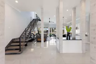 367 W Royal Flamingo Dr, Sarasota, FL 34236 - Photo 7